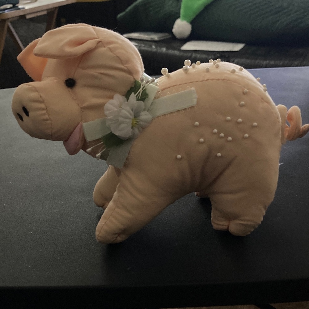 Charming Pig Pin Cushion RARE